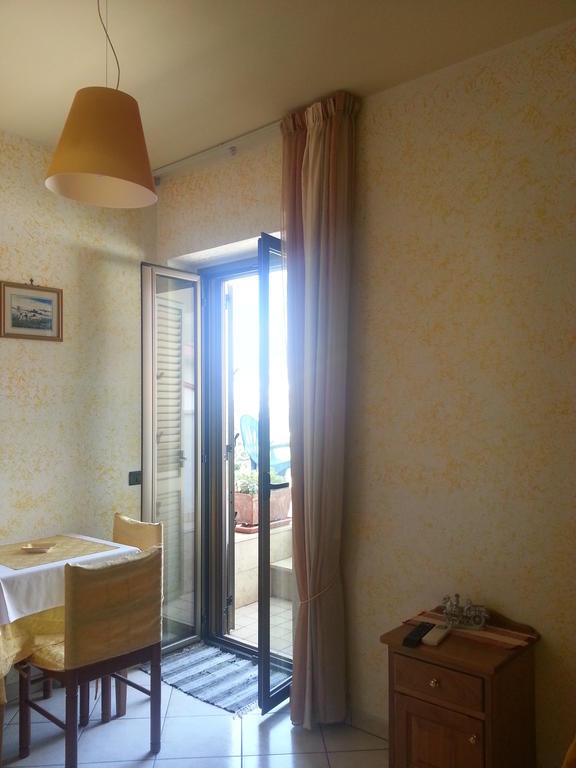 Hotel Mistef Falerna Cameră foto