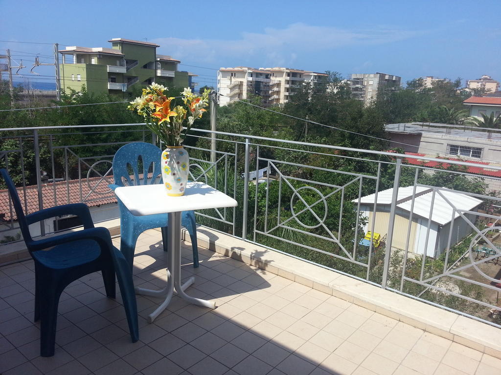 Hotel Mistef Falerna Cameră foto