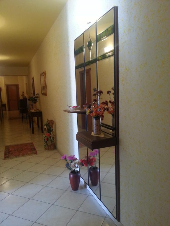 Hotel Mistef Falerna Cameră foto